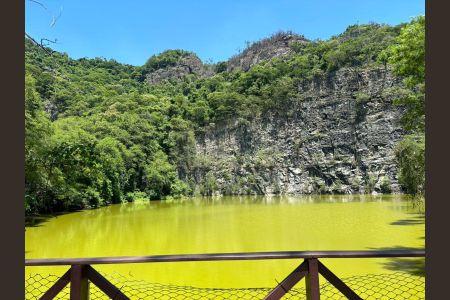 Casa à venda com 160m², 3 quartos e 2 vagas