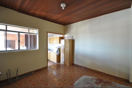 Casa à venda com 110m², 3 quartos e 1 vagaCopa