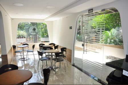 Apartamento para alugar com 49m², 2 quartos e 1 vaga Apartamento para alugar com 49m², 2 quartos e 1 vagaSalão de Festas