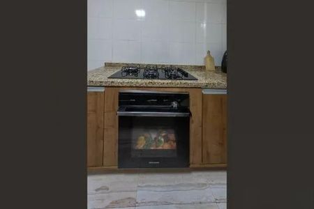 Casa à venda com 200m², 4 quartos e 2 vagas