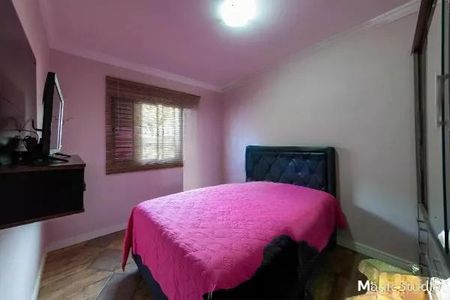 Casa à venda com 200m², 4 quartos e 2 vagas