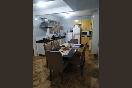 Casa à venda com 172m², 3 quartos e 2 vagas