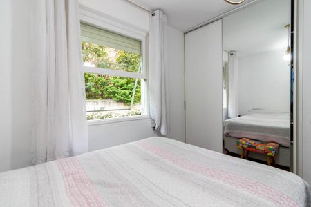 Apartamento à venda com 82m², 4 quartos e 2 vagasQuarto 3