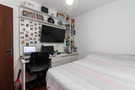 Apartamento à venda com 82m², 4 quartos e 2 vagasQuarto 3