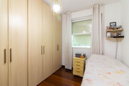 Apartamento à venda com 82m², 4 quartos e 2 vagasQuarto 2