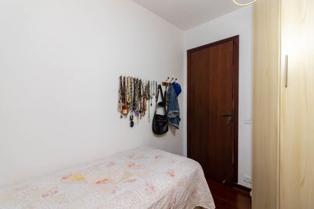 Apartamento à venda com 82m², 4 quartos e 2 vagasQuarto 2