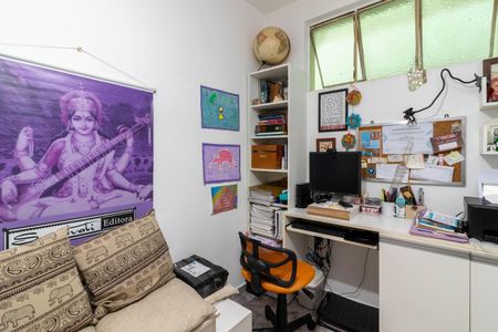 Apartamento à venda com 82m², 4 quartos e 2 vagasQuarto de Serviço