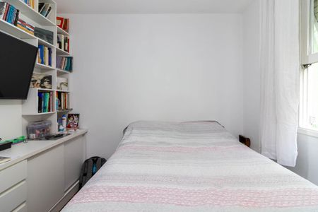 Apartamento à venda com 82m², 4 quartos e 2 vagasQuarto 3