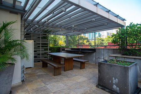 Studio à venda com 32m², 1 quarto e 1 vaga Studio à venda com 32m², 1 quarto e 1 vagaÁrea comum - Área Aberta do Salão Gourmet