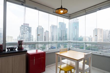 Studio à venda com 32m², 1 quarto e 1 vaga Studio à venda com 32m², 1 quarto e 1 vagaCozinha/Varanda