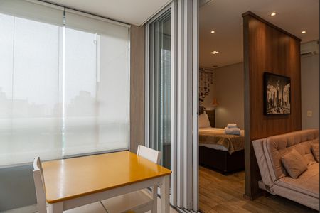 Studio à venda com 32m², 1 quarto e 1 vaga Studio à venda com 32m², 1 quarto e 1 vagaCozinha/Varanda