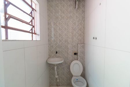 Casa para alugar com 45m², 1 quarto e sem vaga Casa para alugar com 45m², 1 quarto e sem vagaBanheiro