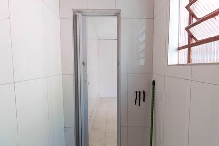 Casa para alugar com 45m², 1 quarto e sem vaga Casa para alugar com 45m², 1 quarto e sem vagaBanheiro