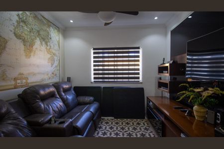 Casa de condomínio à venda com 360m², 5 quartos e 2 vagasSala de TV