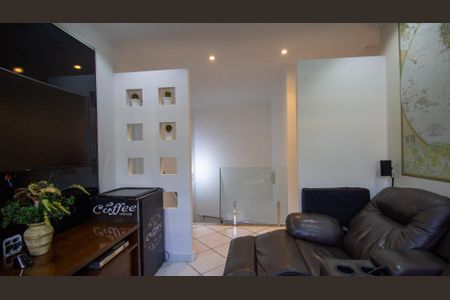 Casa de condomínio à venda com 360m², 5 quartos e 2 vagasSala de TV