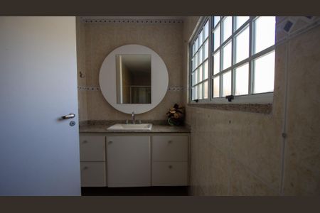 Casa de condomínio à venda com 360m², 5 quartos e 2 vagasBanheiro da Suíte 2