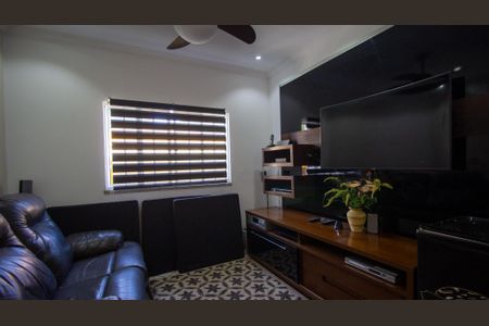 Casa de condomínio à venda com 360m², 5 quartos e 2 vagasSala de TV