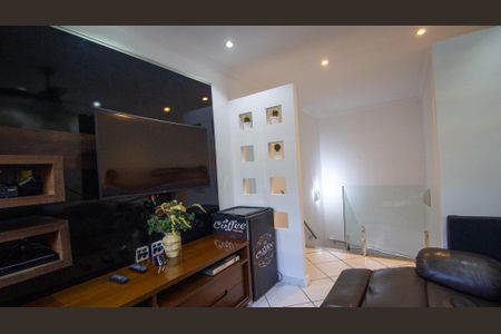 Casa de condomínio à venda com 360m², 5 quartos e 2 vagasSala de TV