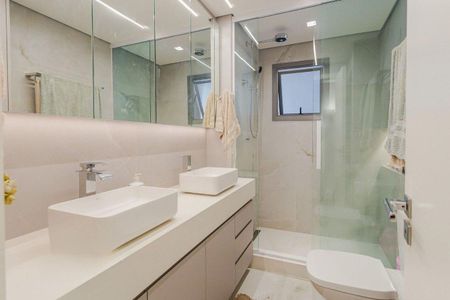 Apartamento à venda com 129m², 3 quartos e 3 vagasBanheiro 2