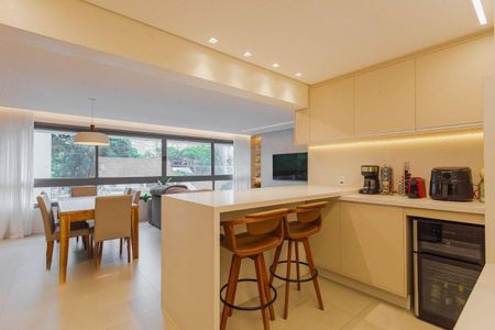 Apartamento à venda com 129m², 3 quartos e 3 vagasCozinha