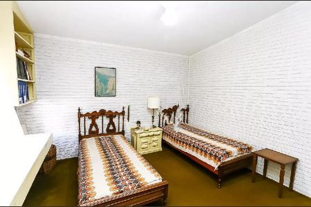 Casa para alugar com 240m², 5 quartos e 4 vagas