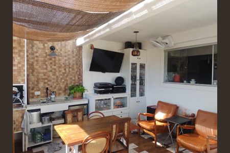 Casa à venda com 347m², 3 quartos e 3 vagas