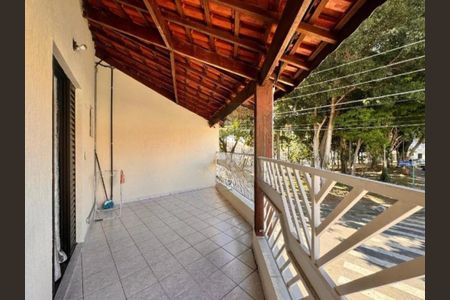 Casa à venda com 200m², 3 quartos e 3 vagas