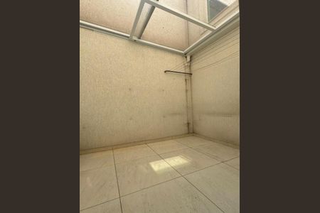 Casa à venda com 106m², 3 quartos e 5 vagas