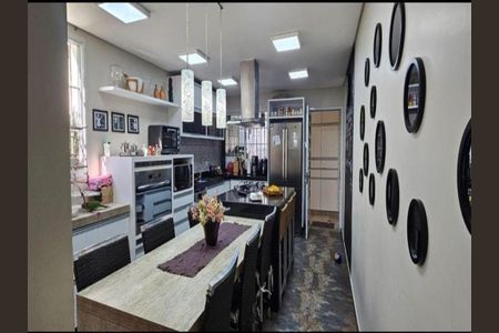 Casa à venda com 376m², 3 quartos e 4 vagas Casa à venda com 376m², 3 quartos e 4 vagasWhatsApp Image 2024-07-23 at 14.09