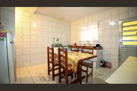 Casa à venda com 200m², 4 quartos e 1 vaga Casa à venda com 200m², 4 quartos e 1 vagaCozinha