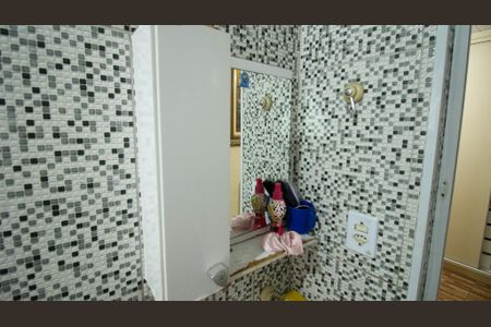 Casa à venda com 200m², 4 quartos e 1 vaga Casa à venda com 200m², 4 quartos e 1 vagaBanheiro