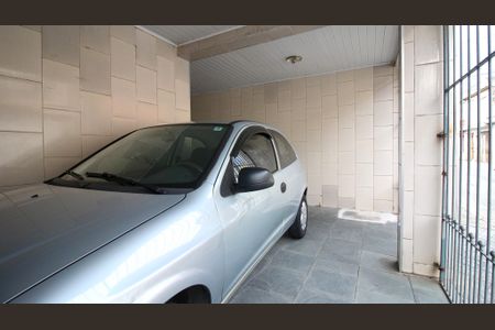 Casa à venda com 200m², 4 quartos e 1 vaga Casa à venda com 200m², 4 quartos e 1 vagaGaragem