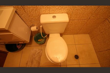 Casa à venda com 200m², 4 quartos e 1 vaga Casa à venda com 200m², 4 quartos e 1 vagaBanheiro 2