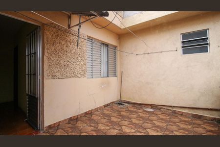 Casa à venda com 200m², 4 quartos e 1 vaga Casa à venda com 200m², 4 quartos e 1 vagaVaranda