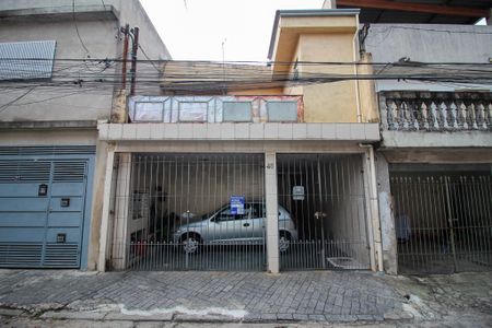 Casa à venda com 200m², 4 quartos e 1 vaga Casa à venda com 200m², 4 quartos e 1 vagaFachada