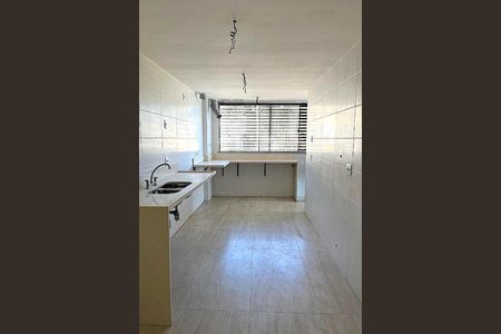 Apartamento à venda com 206m², 4 quartos e 3 vagas