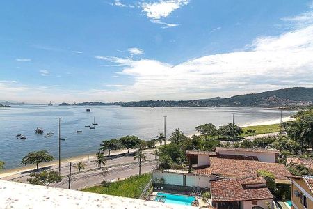 Apartamento à venda com 206m², 4 quartos e 3 vagas