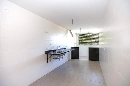Apartamento à venda com 206m², 4 quartos e 3 vagas