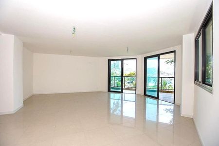 Apartamento à venda com 206m², 4 quartos e 3 vagas