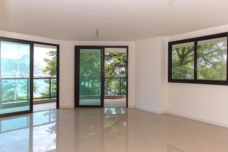 Apartamento à venda com 206m², 4 quartos e 3 vagas