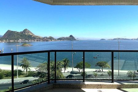 Apartamento à venda com 206m², 4 quartos e 3 vagas