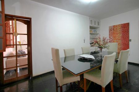 Casa à venda com 226m², 4 quartos e 2 vagasSala de Jantar