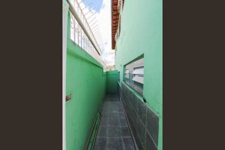 Casa para alugar com 100m², 2 quartos e 1 vaga Casa para alugar com 100m², 2 quartos e 1 vagaCorredor