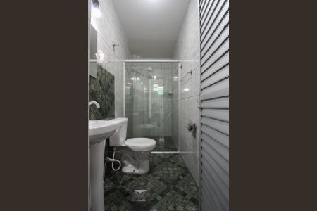 Casa para alugar com 100m², 2 quartos e 1 vaga Casa para alugar com 100m², 2 quartos e 1 vagaBanheiro Social