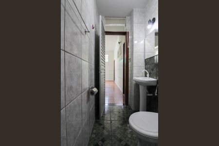 Casa para alugar com 100m², 2 quartos e 1 vaga Casa para alugar com 100m², 2 quartos e 1 vagaBanheiro Social