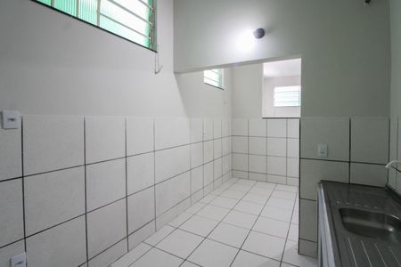 Casa para alugar com 100m², 2 quartos e 1 vaga Casa para alugar com 100m², 2 quartos e 1 vagaCozinha e copa