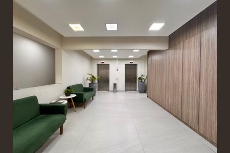 Apartamento para alugar com 64m², 2 quartos e 2 vagasHall social