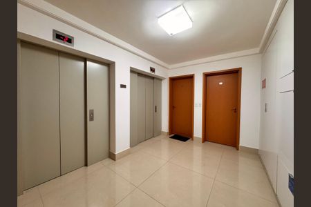 Apartamento para alugar com 64m², 2 quartos e 2 vagasHall de entrada