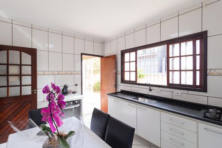 Casa à venda com 248m², 3 quartos e 6 vagasCozinha