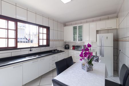 Casa à venda com 248m², 3 quartos e 6 vagasCozinha